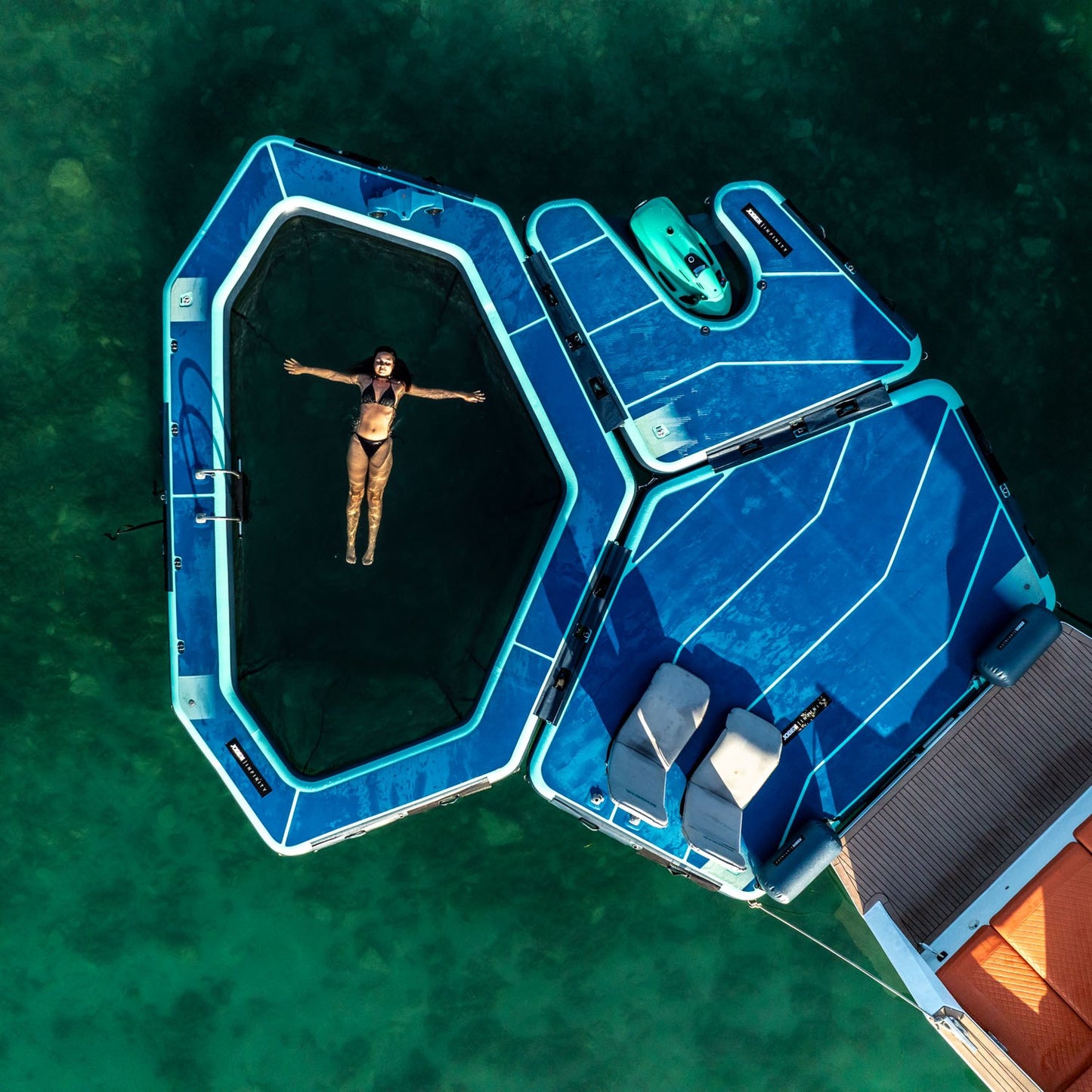 JOBE Infinity Island
